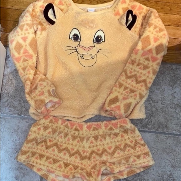 Hot Topic Disney Lion King Simba lounge set small - Picture 1 of 2